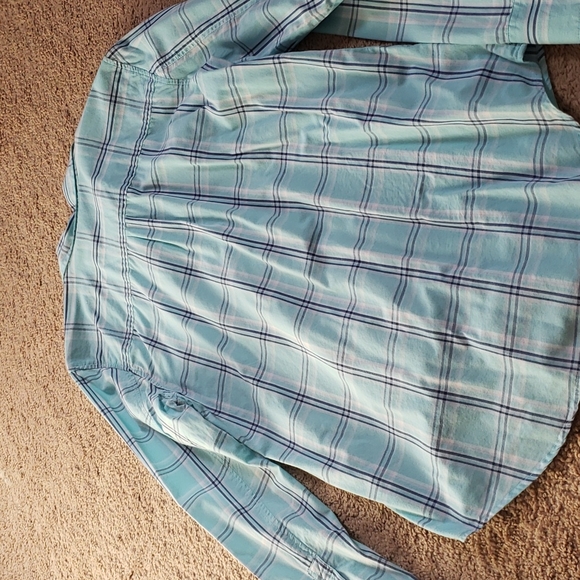 Basic button down sz L - Picture 9 of 10